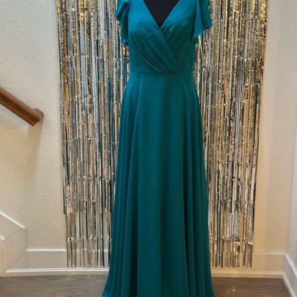 NWT David's Bridal bridesmaid dress size 8 long flutter sleeve oasis org. $149 - Picture 3 of 3